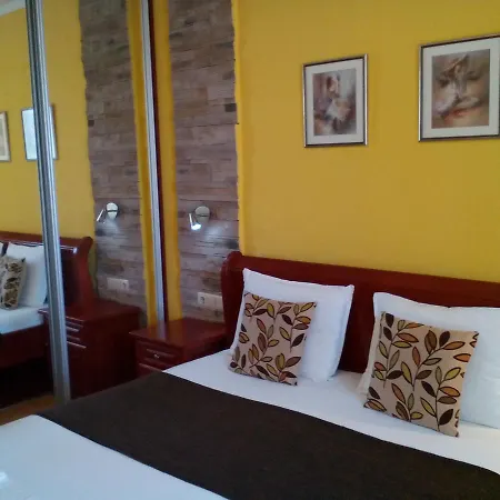 Near Subway Station. Guest house Sofia